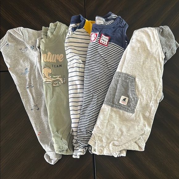 Set of 5 Caters Baby Onesies - Picture 1 of 12